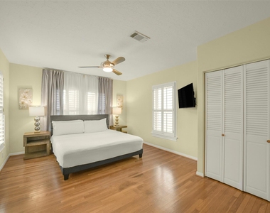 1919 W Mckinney Street - Photo Thumbnail 4