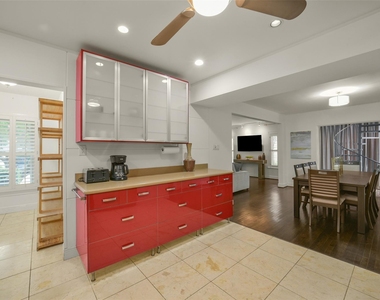 1919 W Mckinney Street - Photo Thumbnail 10