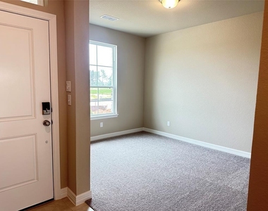 7239 Grand Mason Drive - Photo Thumbnail 6