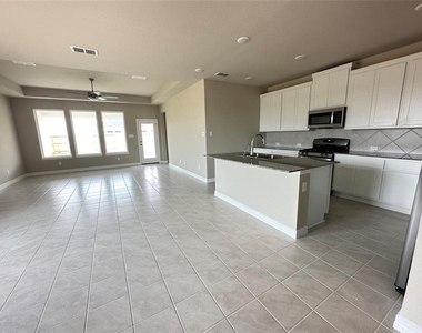7239 Grand Mason Drive - Photo Thumbnail 1