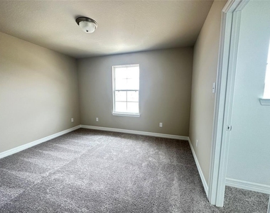7239 Grand Mason Drive - Photo Thumbnail 14
