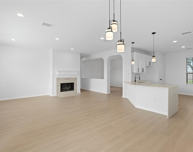 21611 Manitou Falls Lane - Photo Thumbnail 4
