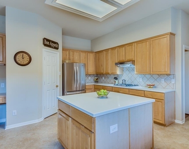 3208 Sumac Drive - Photo Thumbnail 14