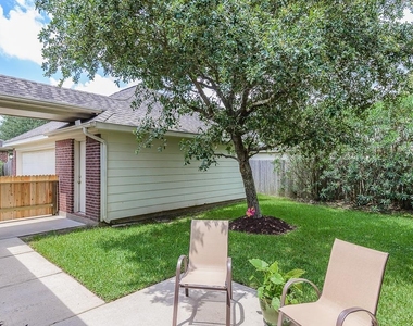 3208 Sumac Drive - Photo Thumbnail 3