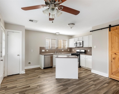 18906 Atasca Oaks Drive - Photo Thumbnail 12