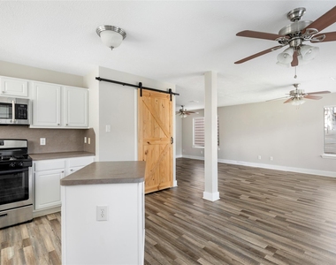 18906 Atasca Oaks Drive - Photo Thumbnail 14