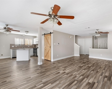 18906 Atasca Oaks Drive - Photo Thumbnail 11