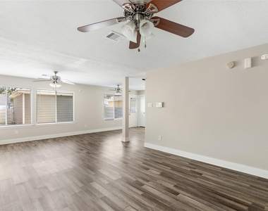 18906 Atasca Oaks Drive - Photo Thumbnail 9