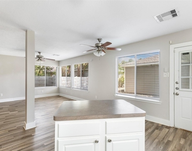 18906 Atasca Oaks Drive - Photo Thumbnail 15