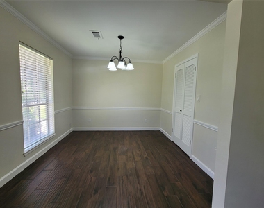 9322 Fairdale Lane - Photo Thumbnail 3
