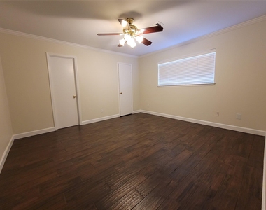 9322 Fairdale Lane - Photo Thumbnail 9