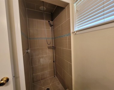 9322 Fairdale Lane - Photo Thumbnail 11