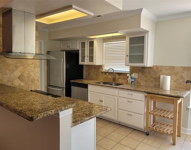 9322 Fairdale Lane - Photo Thumbnail 8