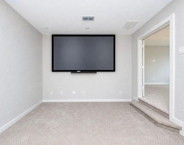 10014 Oakwood Trail - Photo Thumbnail 24