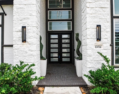 10014 Oakwood Trail - Photo Thumbnail 1