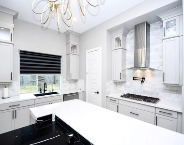 10014 Oakwood Trail - Photo Thumbnail 12