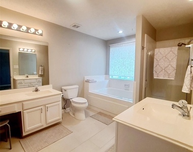 1365 El Camino Village Drive - Photo Thumbnail 16