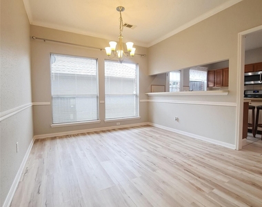 1365 El Camino Village Drive - Photo Thumbnail 6