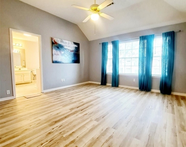 1365 El Camino Village Drive - Photo Thumbnail 14