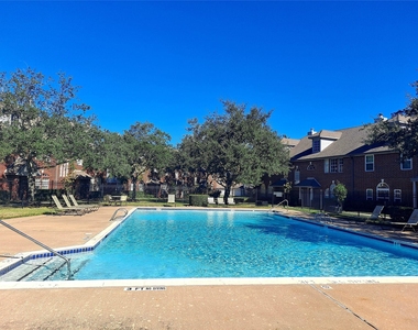 1365 El Camino Village Drive - Photo Thumbnail 25
