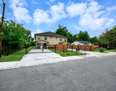 2430 Dolly Wright Street - Photo Thumbnail 44