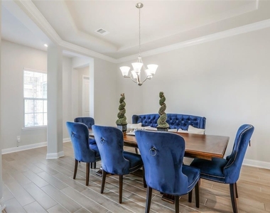 1815 Carriage Oaks Ln - Photo Thumbnail 4