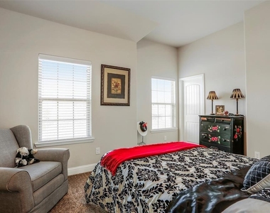 1815 Carriage Oaks Ln - Photo Thumbnail 19