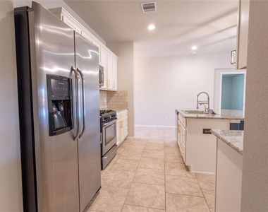 3018 Darlington Court - Photo Thumbnail 6