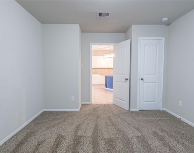 3018 Darlington Court - Photo Thumbnail 16