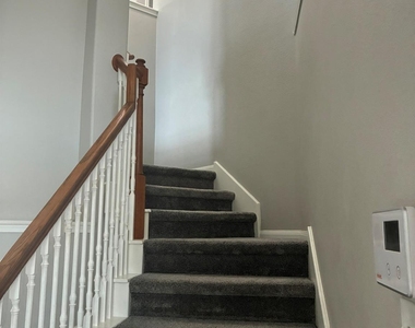 2922 Laurel Brook Ln - Photo Thumbnail 3