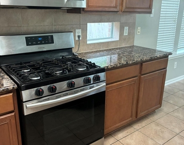 2922 Laurel Brook Ln - Photo Thumbnail 11