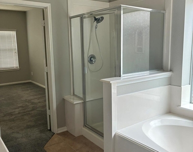 2922 Laurel Brook Ln - Photo Thumbnail 14