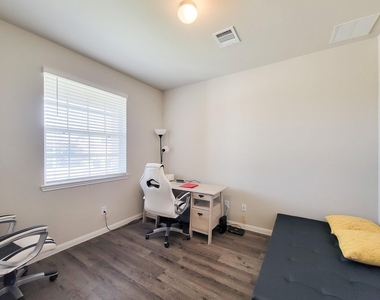 24822 Adami Veduta Court - Photo Thumbnail 22