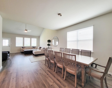 24822 Adami Veduta Court - Photo Thumbnail 17