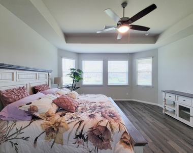 24822 Adami Veduta Court - Photo Thumbnail 32