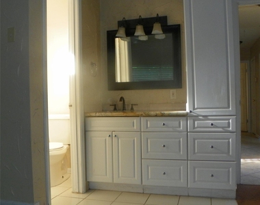 3450 Dawnwood - Photo Thumbnail 10