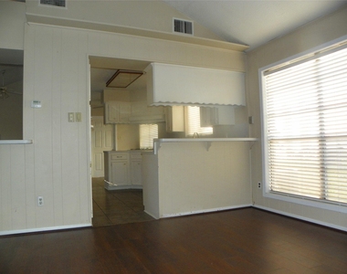 3450 Dawnwood - Photo Thumbnail 12