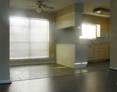 3450 Dawnwood - Photo Thumbnail 5