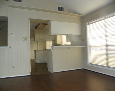 3450 Dawnwood - Photo Thumbnail 7