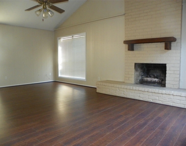 3450 Dawnwood - Photo Thumbnail 2