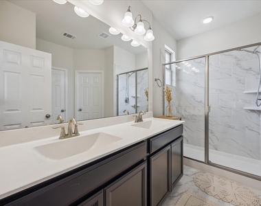 1817 Agoura Hills Dr - Photo Thumbnail 10