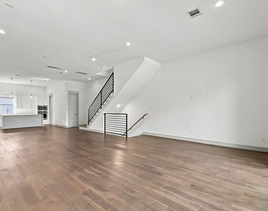 2217 Sherwin Street - Photo Thumbnail 18