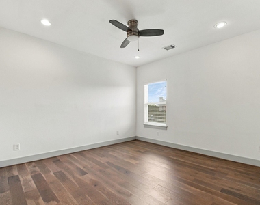 2217 Sherwin Street - Photo Thumbnail 36