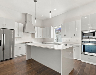 2217 Sherwin Street - Photo Thumbnail 21
