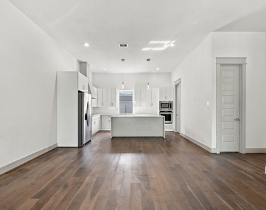 2217 Sherwin Street - Photo Thumbnail 19