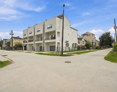 2217 Sherwin Street - Photo Thumbnail 1