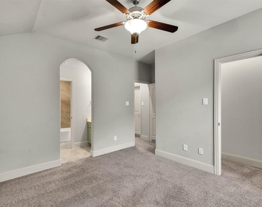 13619 Nearpoint Lane - Photo Thumbnail 32