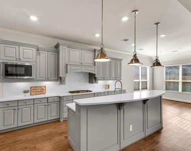 13619 Nearpoint Lane - Photo Thumbnail 6