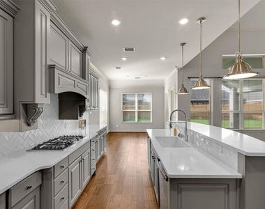 13619 Nearpoint Lane - Photo Thumbnail 5