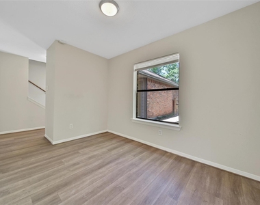 24 W Willowwood Court - Photo Thumbnail 11